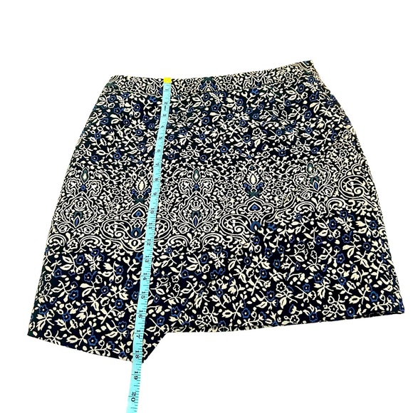 H&M Floral Multicolor Jacquard Faux Wrap Asymmetrical Hem Mini Skirt, Size 8 - Picture 11 of 14